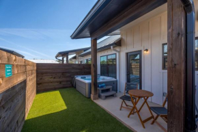 Ethel's Digs with Hot Tub